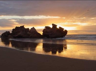 hada howa borj lbaroud likin fi la plage desaouira wak wak  3la mandar kidayr